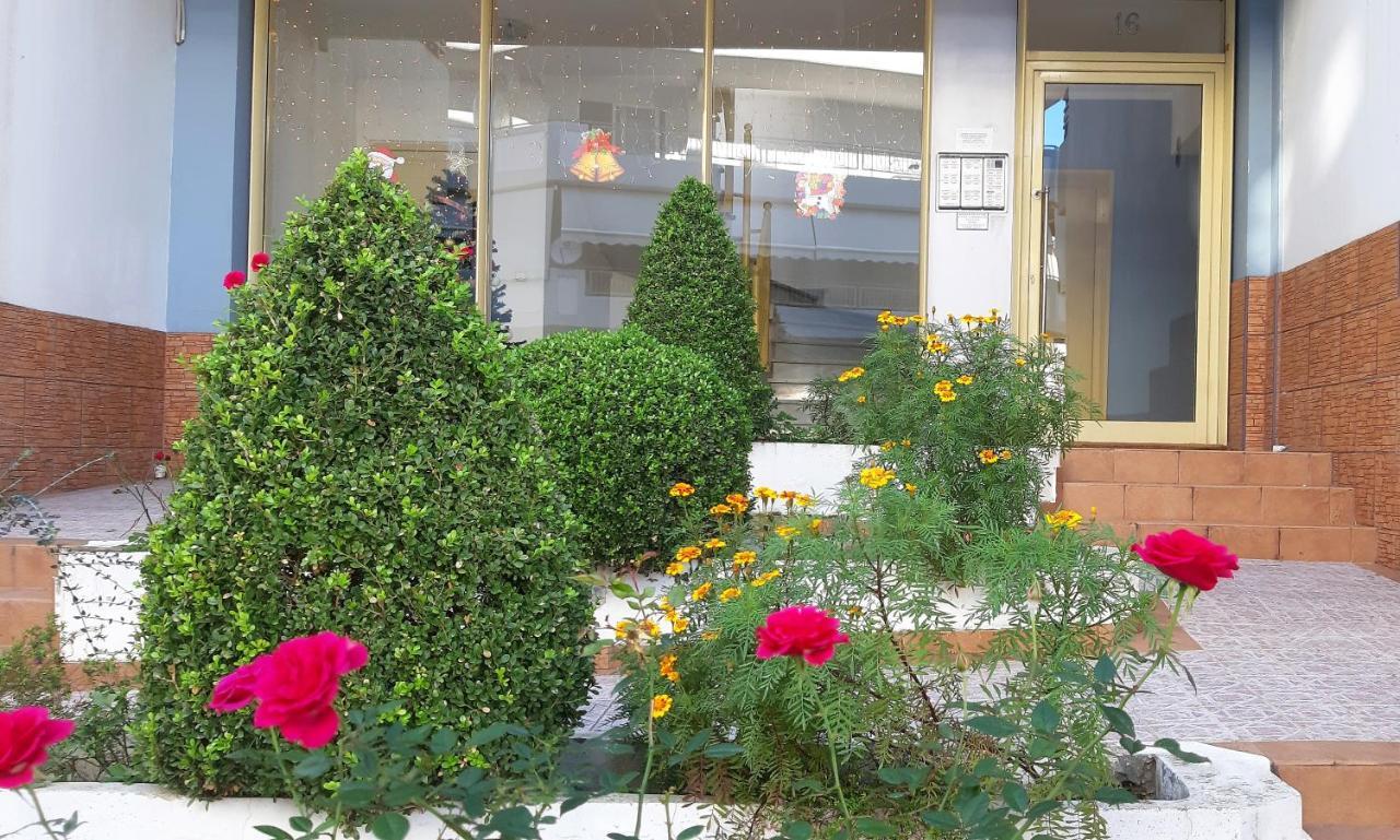 Όμορφο Studio Στην Πόλη Πάτρα Buitenkant foto